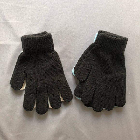 4 pairs Time and Tru Winter Gloves - Picture 4 of 4